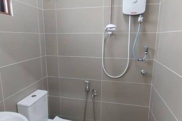 HOUSE FOR RENT NEAR TAMAN MAYANG KELANA JAYA