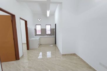 HOUSE FOR RENT NEAR TAMAN MAYANG KELANA JAYA