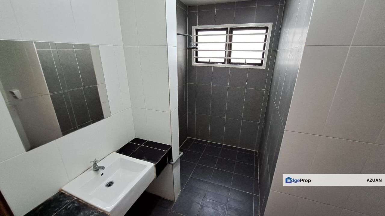 2 Storey Terrace Saujana KLIA, Sepang , Selangor, Sepang