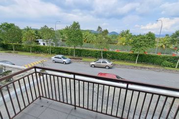 2 Storey Terrace (Facing Open) Diamond Residence For Rent