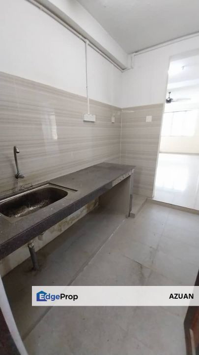 Tingkat 1 Apartment Kenari B Taman Impian Ehsan Balakong Selangor, Selangor, Balakong