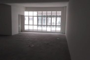 Bandar Puteri Puchong | Shop Office for Sale