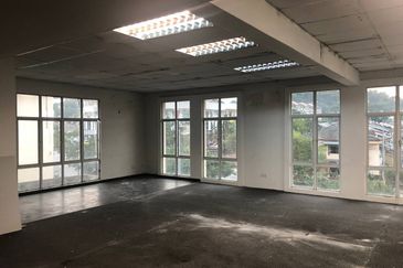 Jalan Kenari, Bandar Puchong Jaya