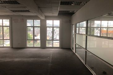 Jalan Kenari, Bandar Puchong Jaya