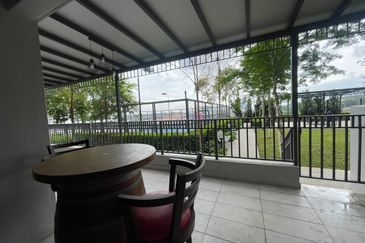 Equine Residence @ Equine Park