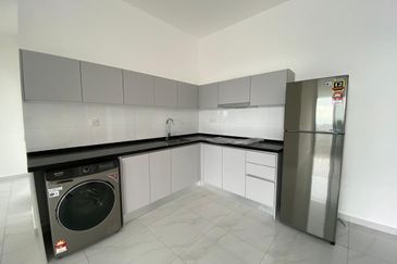 Equine Residence @ Equine Park