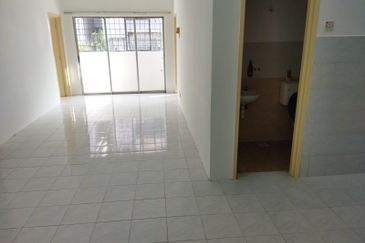 Taman Pinggiran Putra