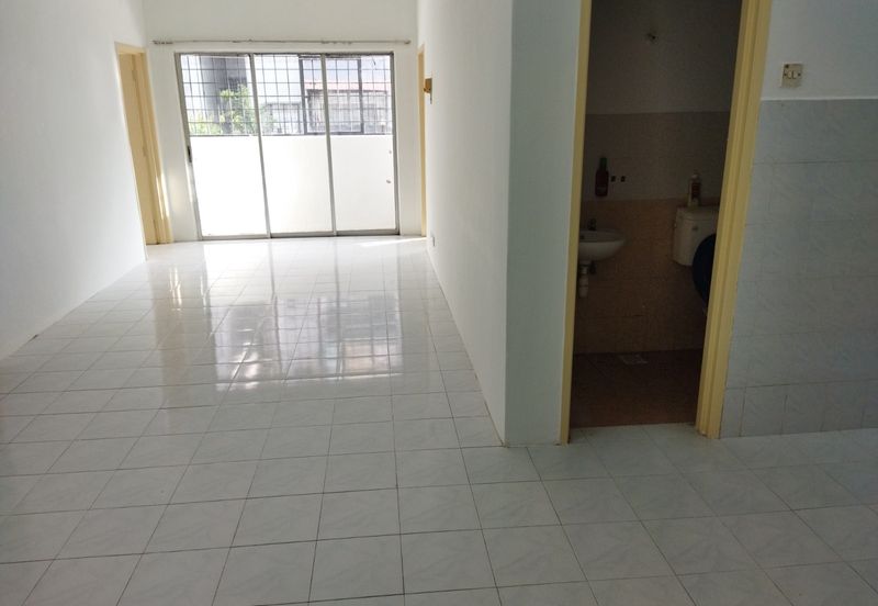 Taman Pinggiran Putra