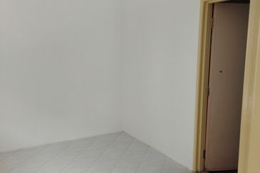 Taman Pinggiran Putra