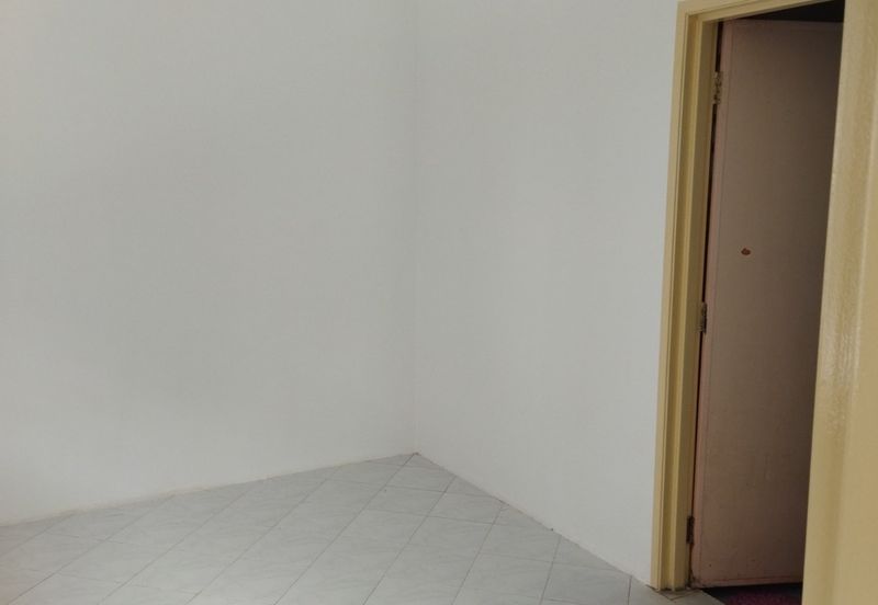 Taman Pinggiran Putra