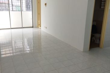 Taman Pinggiran Putra