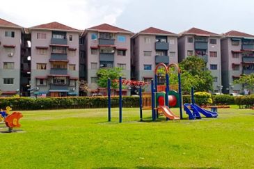 Taman Pinggiran Putra