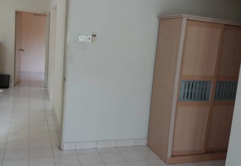 Puteri Bayu Apartment