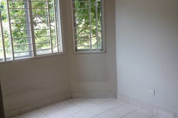 Puteri Bayu Apartment