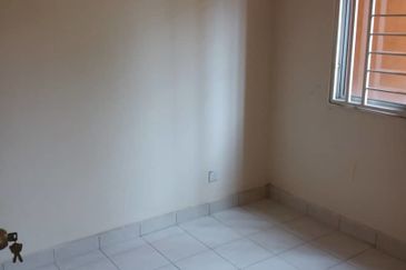 Puteri Bayu Apartment