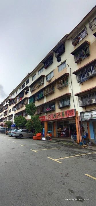 Pangsapuri Mawar Apartment @ Blok F Jalan bs 11 Taman Bukit Serdang, Selangor, Seri Kembangan