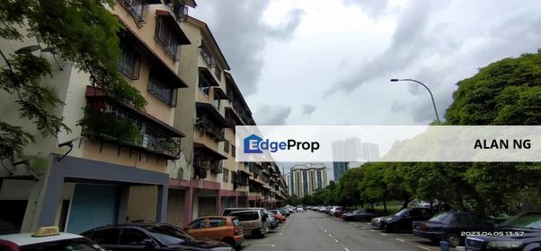 Pangsapuri Mawar Apartment @ Blok F Jalan bs 11 Taman Bukit Serdang, Selangor, Seri Kembangan