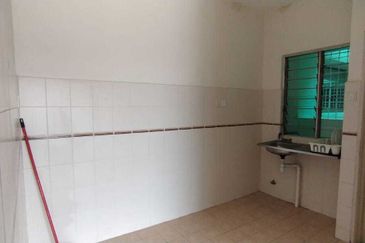 D Cahaya Apartment, Bandar Puchong Jaya