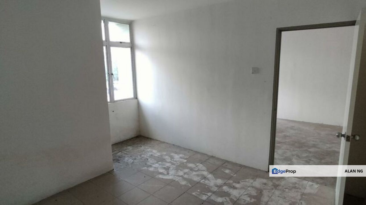 For Sale Pangsapuri Seroja Jalan Putra Perdana 10,Taman Putra Perdana, Puchong, Selangor, Puchong