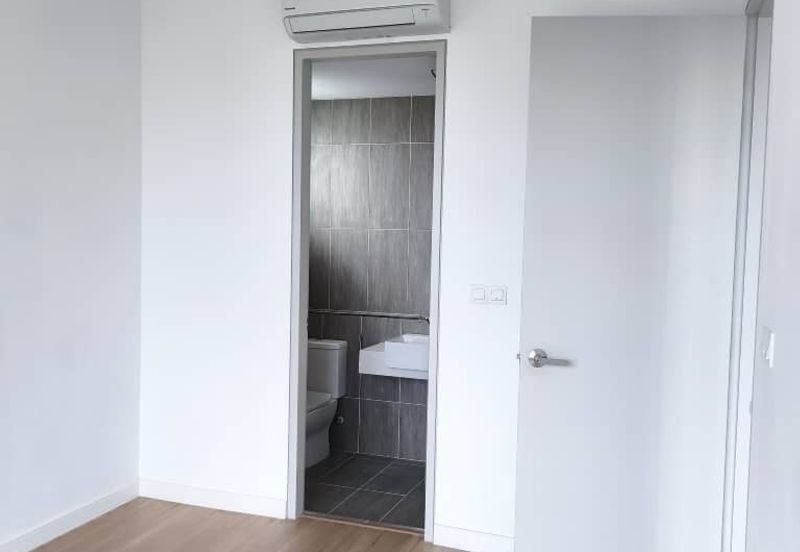 THE PULSE RESIDENCE & THE PULSE