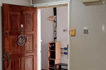 Pangsapuri Mawar @ Taman Kinrara