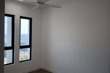 THE PULSE RESIDENCE & THE PULSE