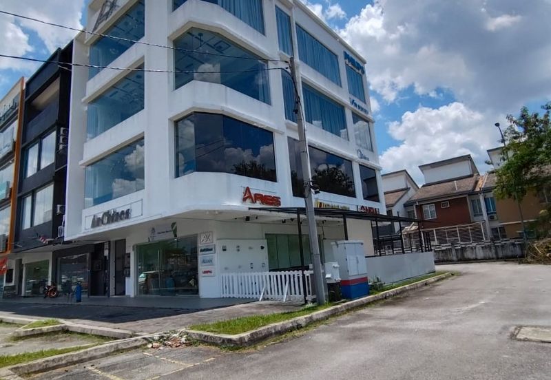 D Alpinia Business Park