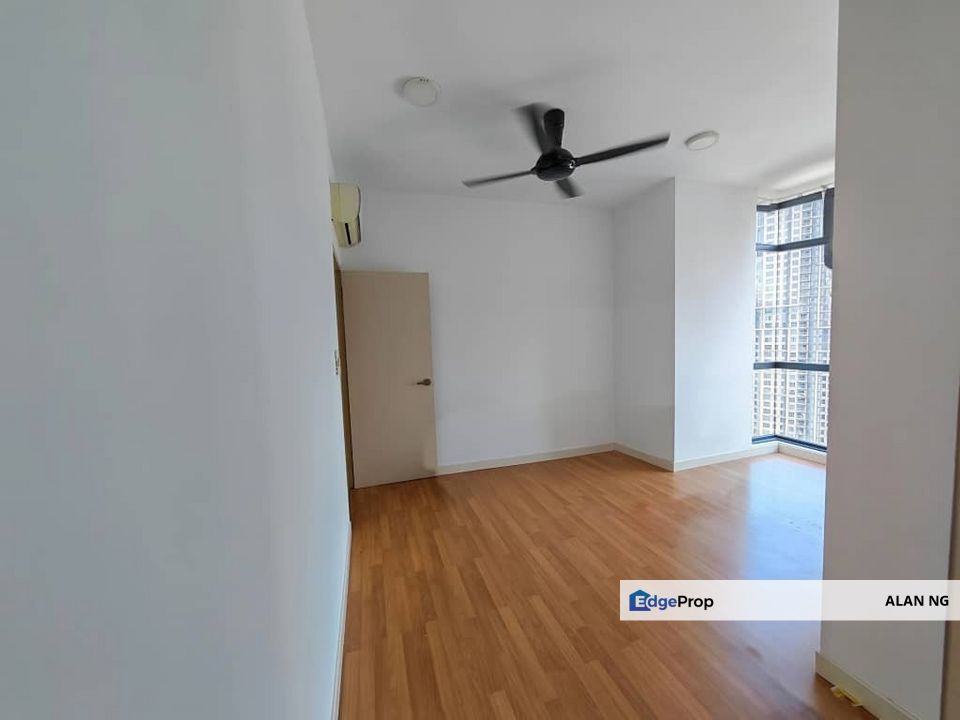 V residence 2 sunway velocity unit for Sell, Kuala Lumpur, Cheras