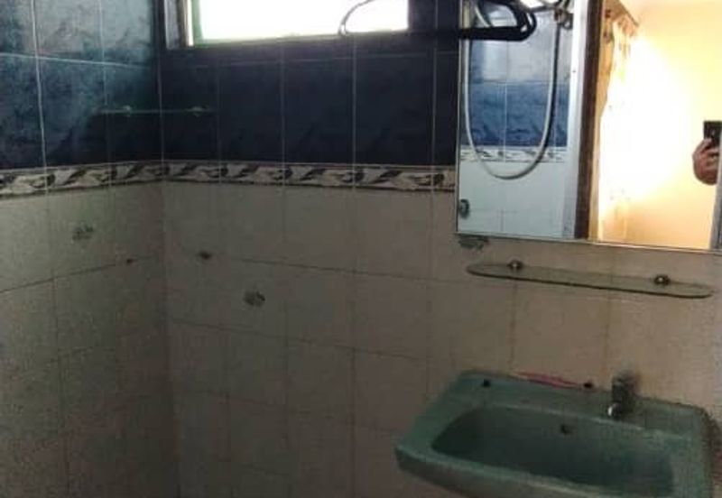 De Tropicana Condominium