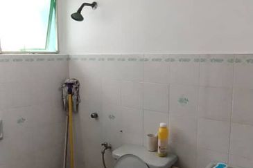 De Tropicana Condominium