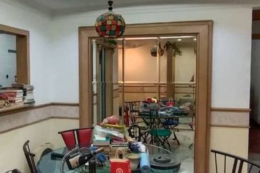 De Tropicana Condominium