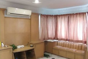 De Tropicana Condominium