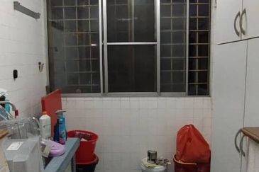 De Tropicana Condominium