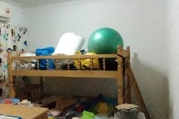 De Tropicana Condominium