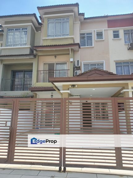 Puncak Jalil 3-Storey 5 Rooms House fully furnished, Selangor, Seri Kembangan