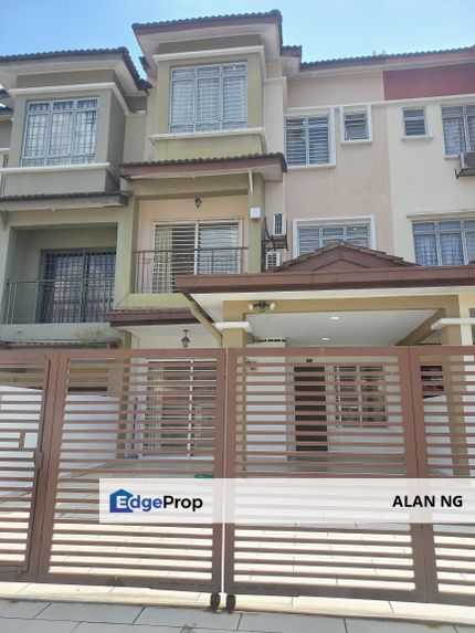 Puncak Jalil 3-Storey 5 Rooms House fully furnished, Selangor, Seri Kembangan