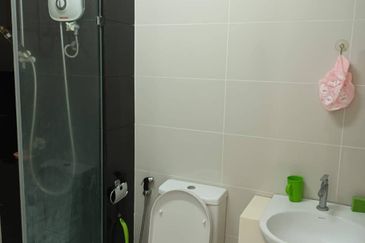 La Thea Residences @ 16 Sierra