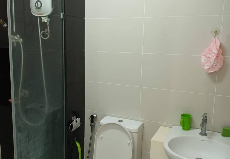 La Thea Residences @ 16 Sierra