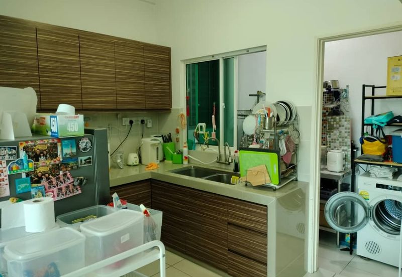 La Thea Residences @ 16 Sierra