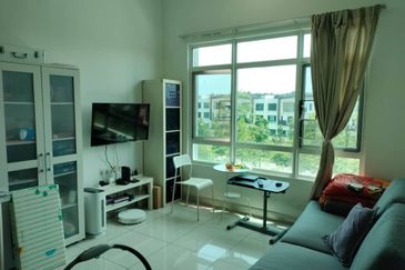 La Thea Residences @ 16 Sierra