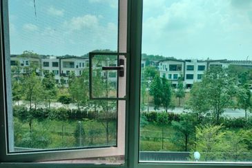 La Thea Residences @ 16 Sierra