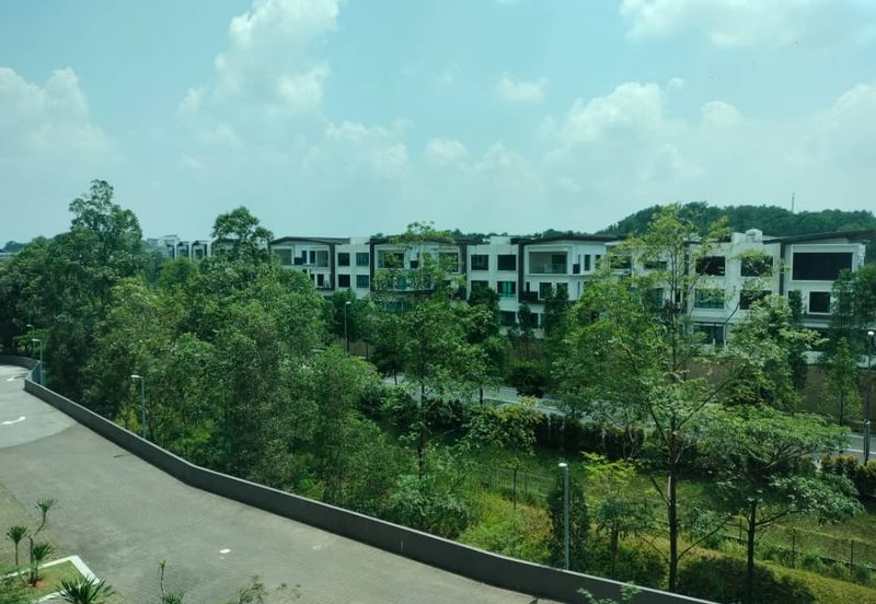 La Thea Residences @ 16 Sierra