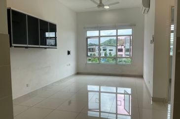 La Thea Residences @ 16 Sierra