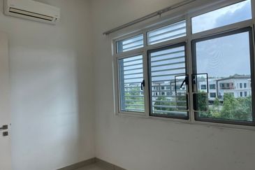 La Thea Residences @ 16 Sierra