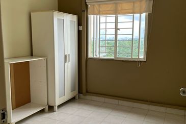 Puteri Bayu Apartment