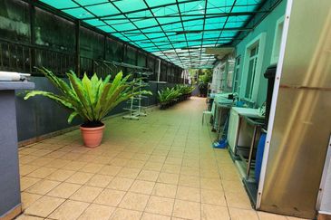 Kota Damansara Seksyen 10 Two Storey Bungalow House Good Condition