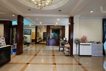 Kota Damansara Seksyen 10 Two Storey Bungalow House Good Condition