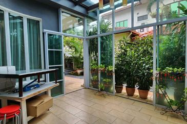 Kota Damansara Seksyen 10 Two Storey Bungalow House Good Condition