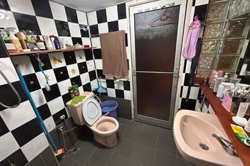 Bandar Sri Damansara Sd8 2 Storey Terrace for Sale