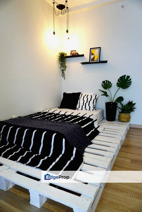 Kota Damansara Emporis Soho Duplex Nicely Renovated near MRT for Rent, Selangor, Kota Damansara